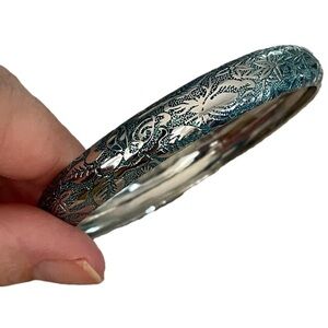 Silver Tone and Teal Metal Bracelet Bangle